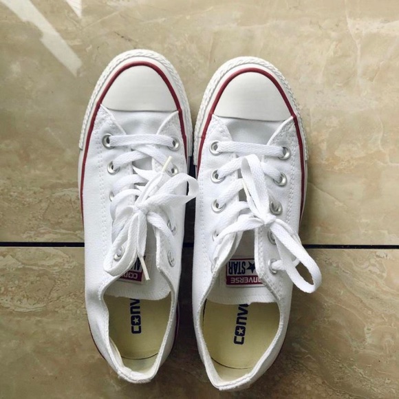 Brand new pair of white low top converses in a women’s 6 ! - Picture 3 of 5